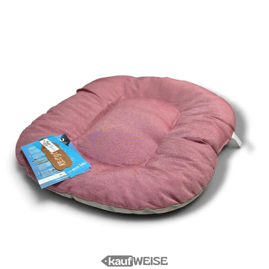 Pinkes hundebett flieder aus recyceltem material mit weichem, texturiertem stoff und erhöhter mittelfläche für komfort